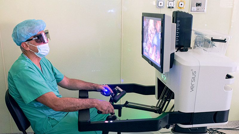 Robot chirurgiczny Versius w Uniwersyteckim Centrum Klinicznym w Gdańsku